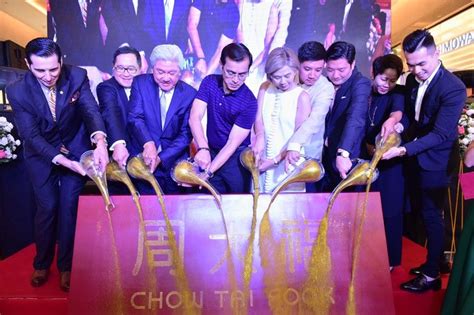 Chow Tai Fook launches first store in Manila.